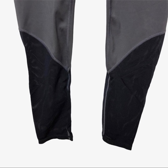 Fabletics Ultra Cool Floral 7/8 Leggings Mid Rise Size XS Gray Black Activewear - Picture 7 of 9